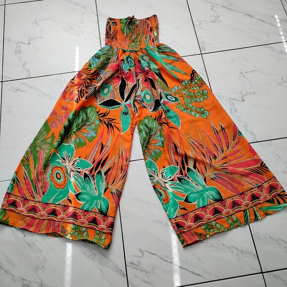 Silk Palazzo Pants size Small but are very stretchy. 70 percent silk - Picture 1 of 5